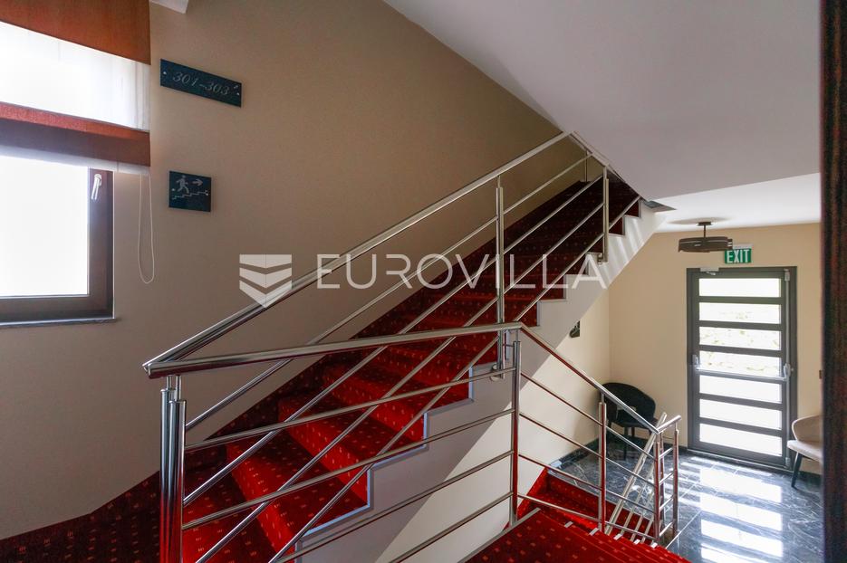 Hotel Naprodaj - Ličko-senjska Senj