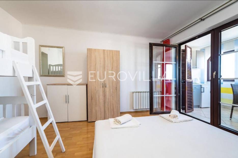 Maison À vendre - Ličko-senjska Novalja