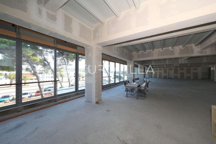 Business premises for sale 507 m² – Stari Grad