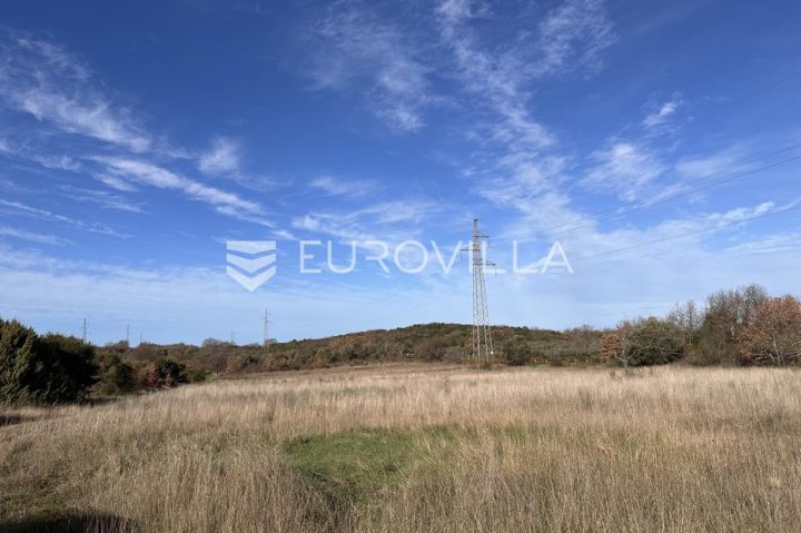 Pozemek na prodej 13856 m² – Rovinjsko Selo