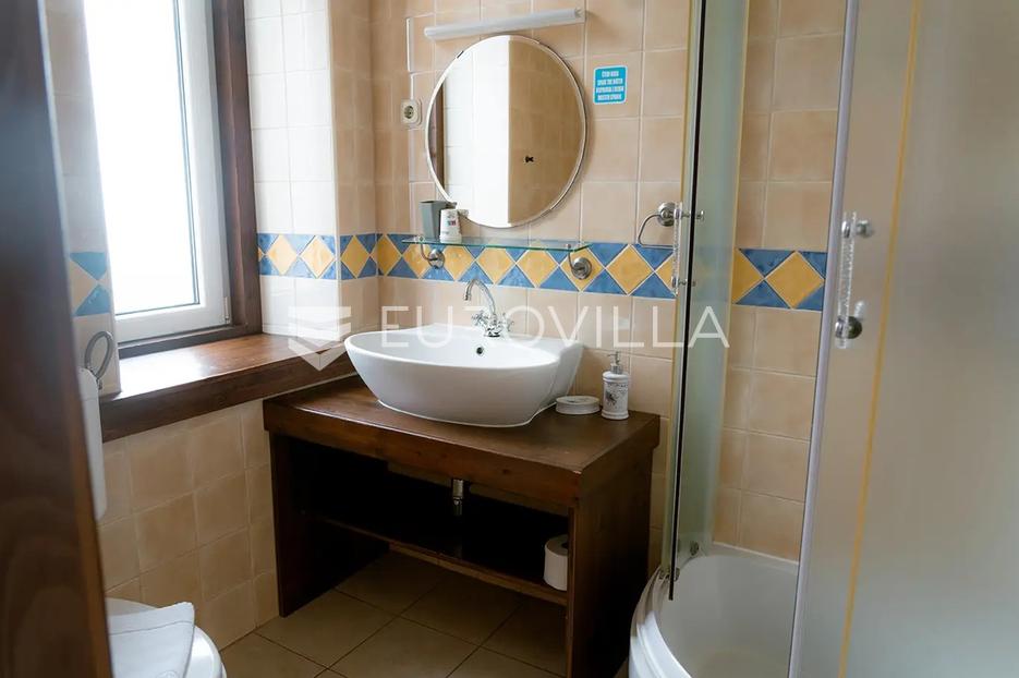 Casa In vendita -  Cres