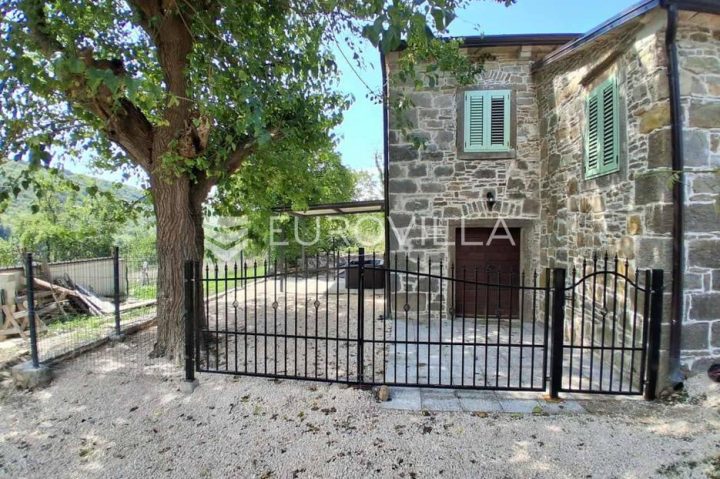 Kuća na prodaju 89 m² – Sovinjak