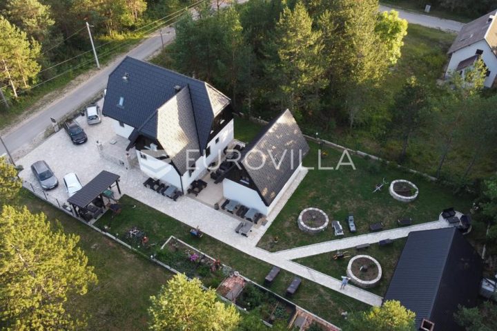 Haus Zu verkaufen Korenica