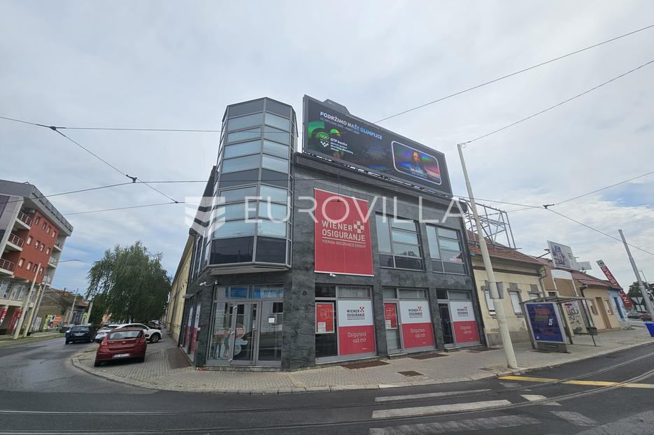 Commerciale In vendita -  Osijek