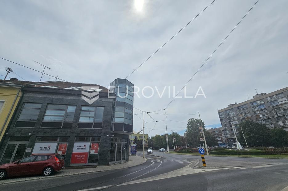 Commerciale In vendita -  Osijek