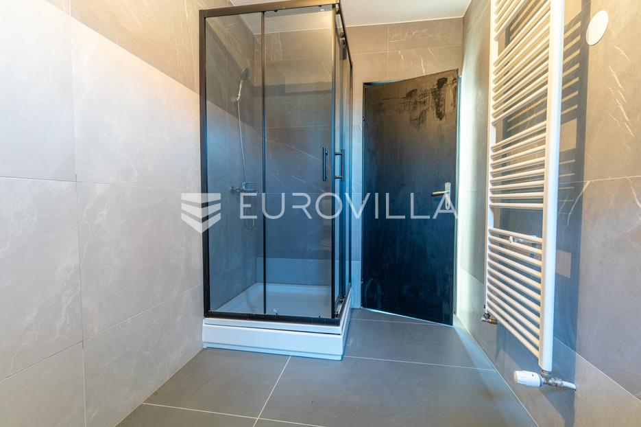 Haus Zu verkaufen - Požeško-slavonska Požega