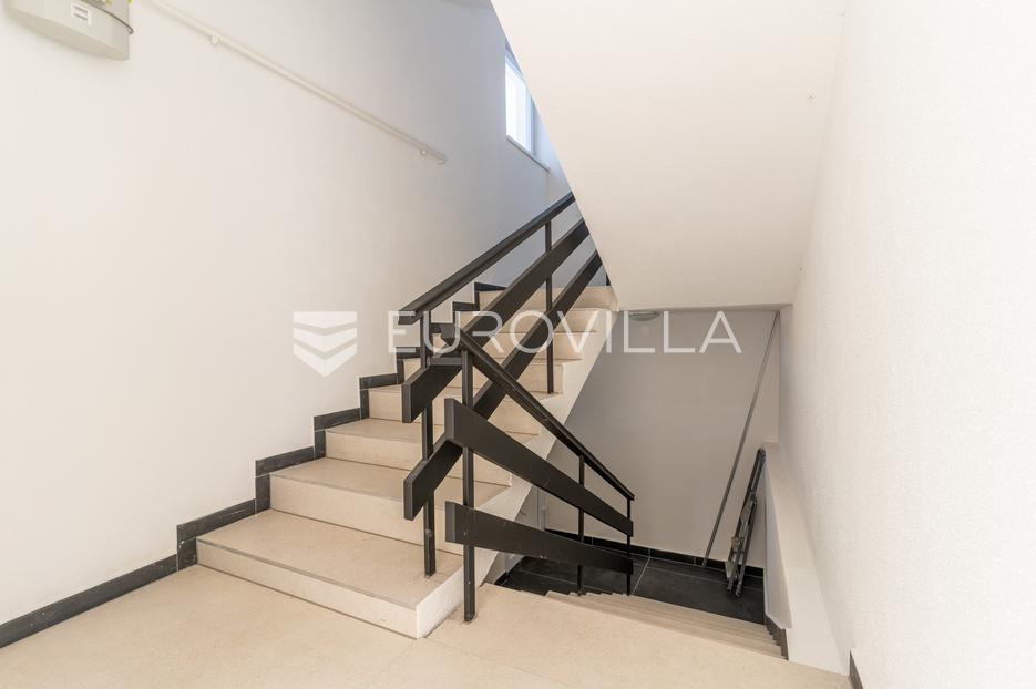 Haus Zu verkaufen - Požeško-slavonska Požega