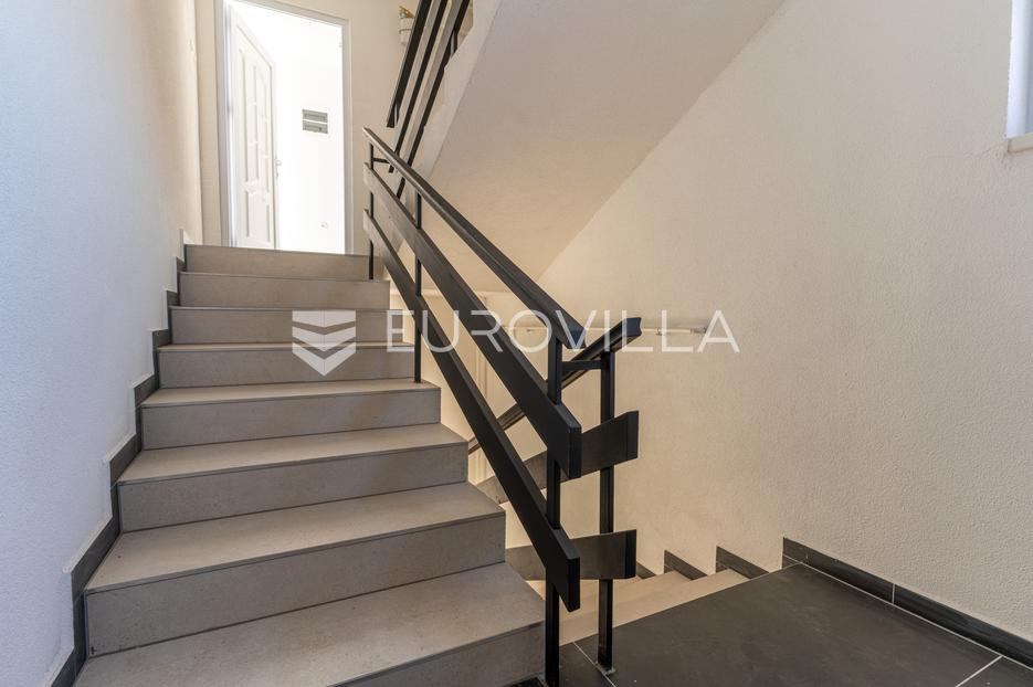 Haus Zu verkaufen - Požeško-slavonska Požega