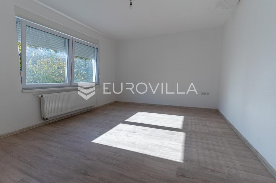 Haus Zu verkaufen - Požeško-slavonska Požega