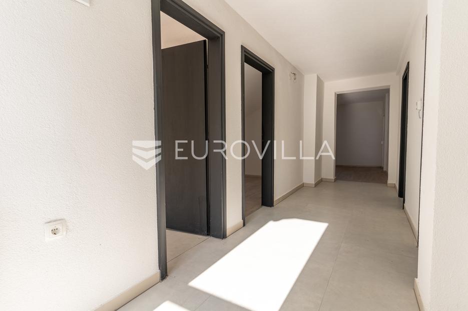 Haus Zu verkaufen - Požeško-slavonska Požega