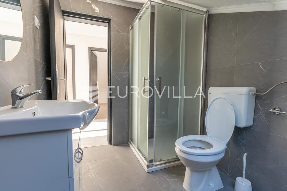 Haus Zu verkaufen - Požeško-slavonska Požega