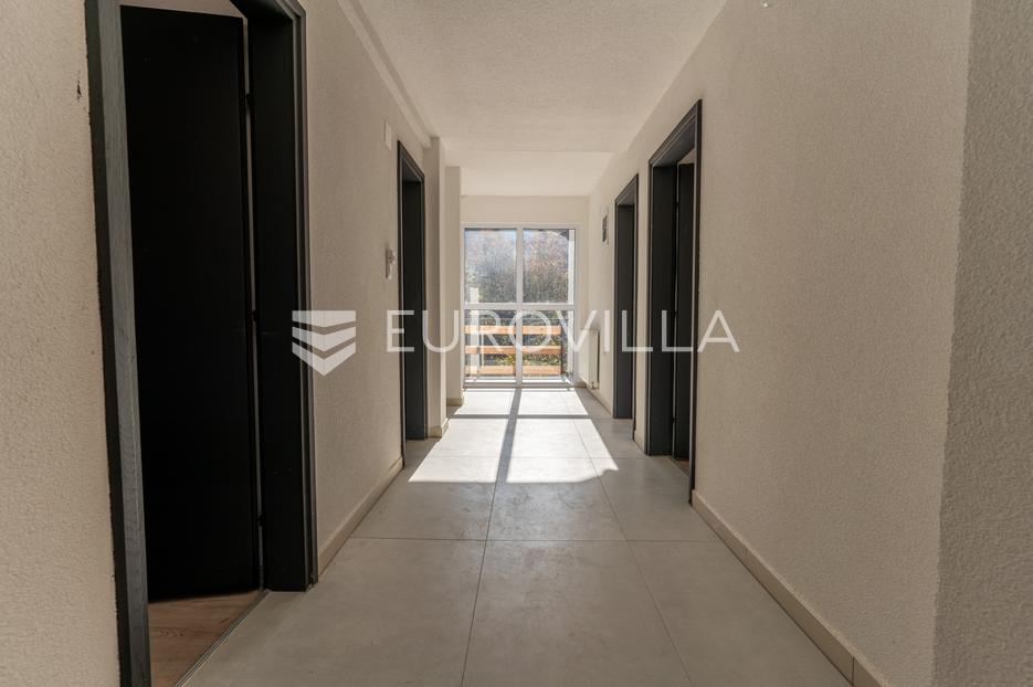 Haus Zu verkaufen - Požeško-slavonska Požega