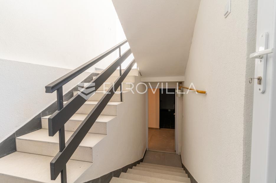 Haus Zu verkaufen - Požeško-slavonska Požega