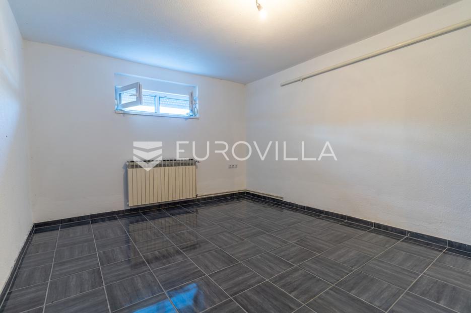 Haus Zu verkaufen - Požeško-slavonska Požega