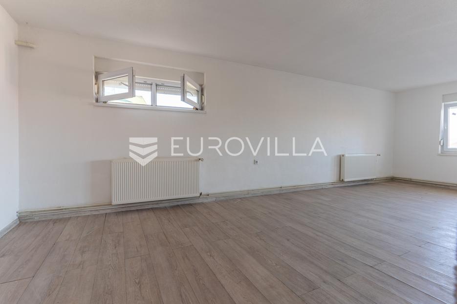 Haus Zu verkaufen - Požeško-slavonska Požega