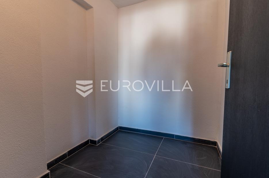 Haus Zu verkaufen - Požeško-slavonska Požega