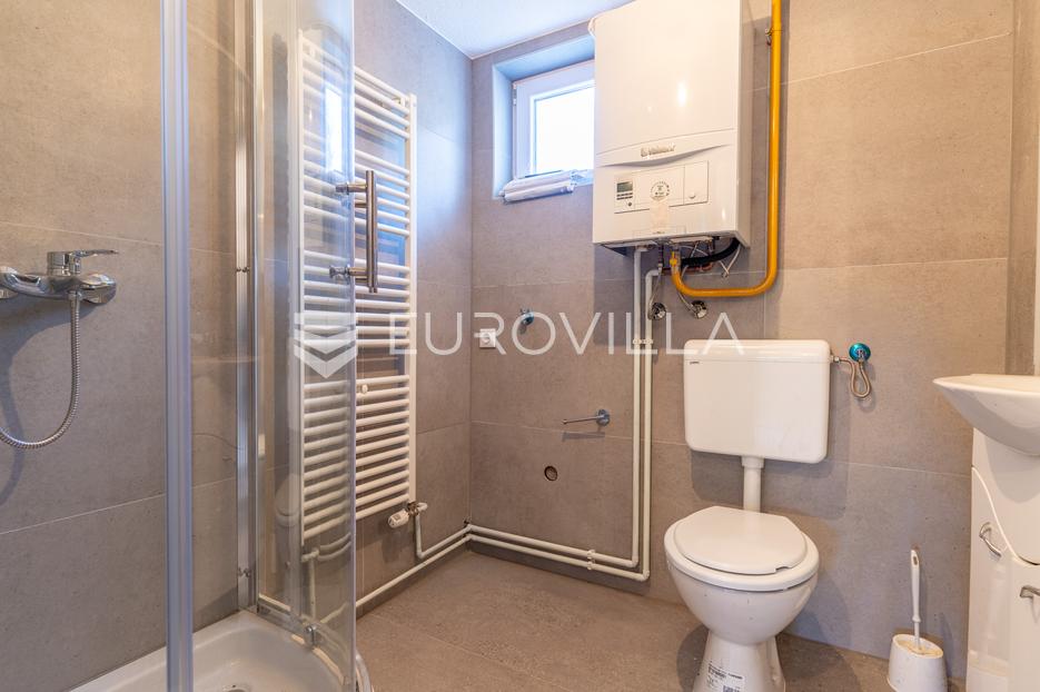 Haus Zu verkaufen - Požeško-slavonska Požega