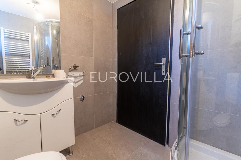 Haus Zu verkaufen - Požeško-slavonska Požega