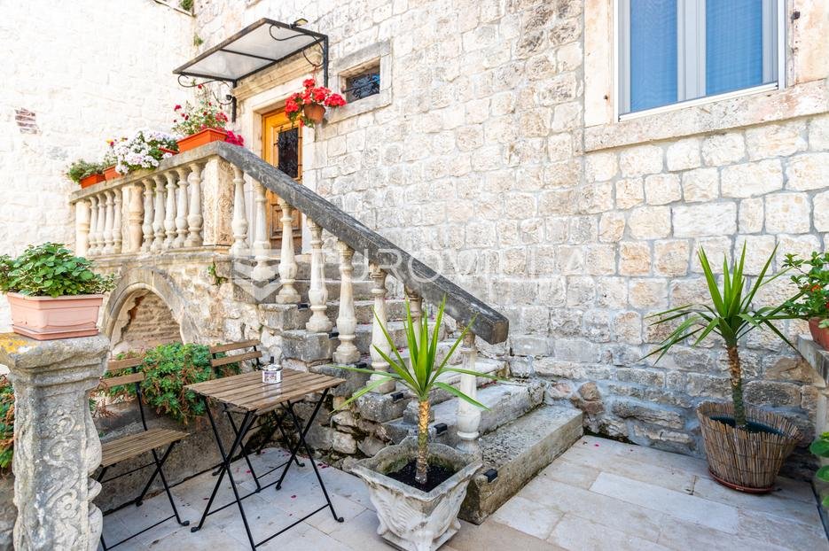Flat For sale - Splitsko-dalmatinska Trogir