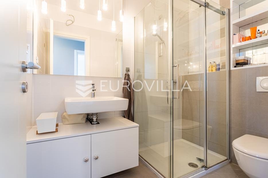 Appartamento In vendita - Splitsko-dalmatinska Split