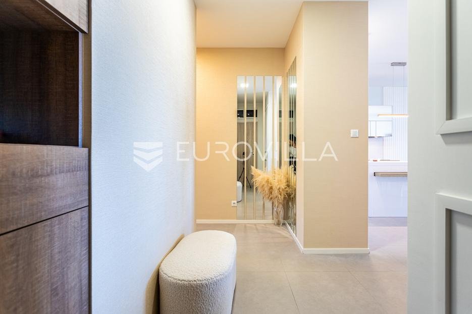 Appartamento In vendita - Splitsko-dalmatinska Split