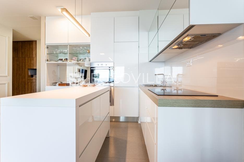 Appartamento In vendita - Splitsko-dalmatinska Split - foto 3/16
