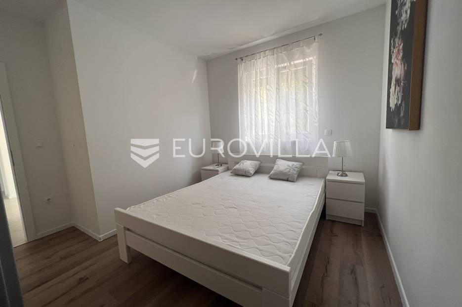 Kuća Na prodaju -  Brtonigla