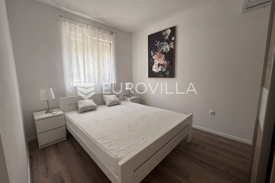Kuća Na prodaju -  Brtonigla
