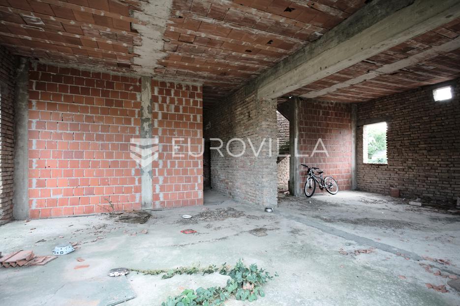 Poslovni prostori Na predaj -  Bilje