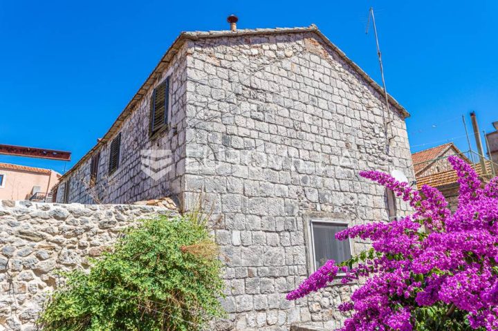 Haus zu verkaufen 156 m² – Stari Grad