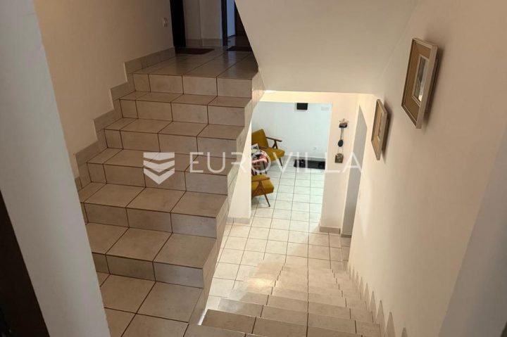 Casa In vendita - Karlovačka Duga Resa - foto 5/7