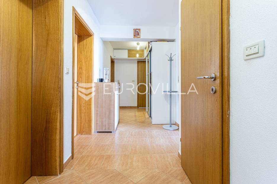 Kuća Na prodaju -  Split - Okolica
