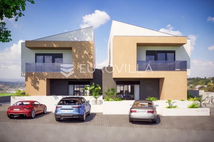Terrain à vendre 832 m² – Valentići