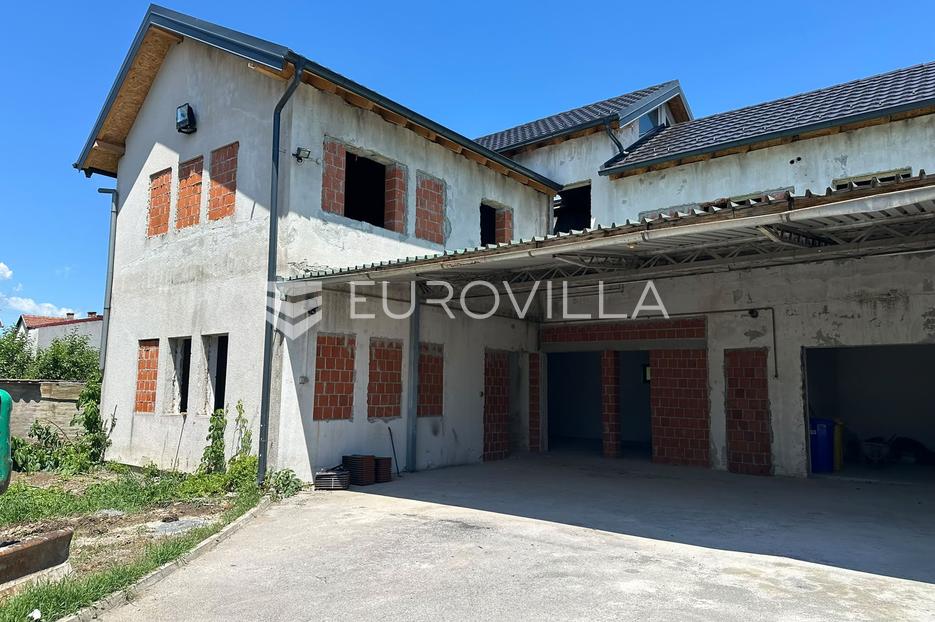 Poslovni prostori Na predaj - Požeško-slavonska Požega - foto 2/3