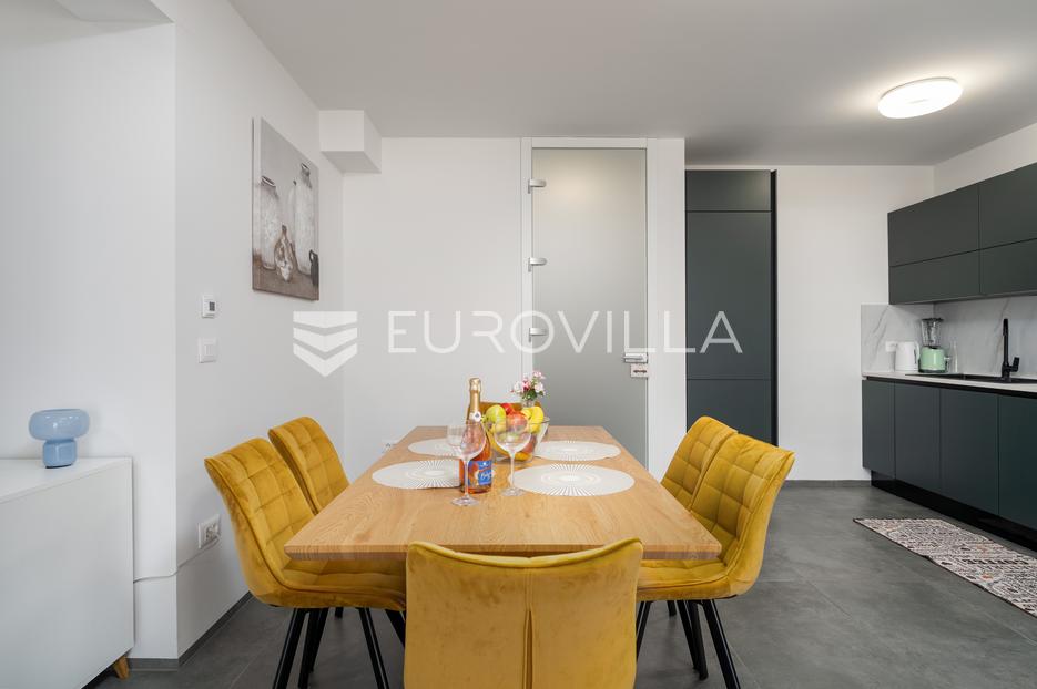 Apartment Zu verkaufen -  Funtana