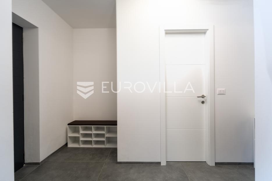 Apartment Zu verkaufen -  Funtana