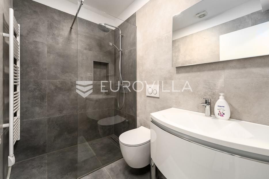 Apartment Zu verkaufen -  Funtana