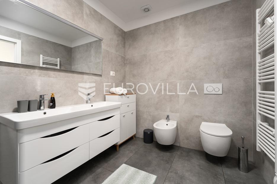 Apartment Zu verkaufen -  Funtana