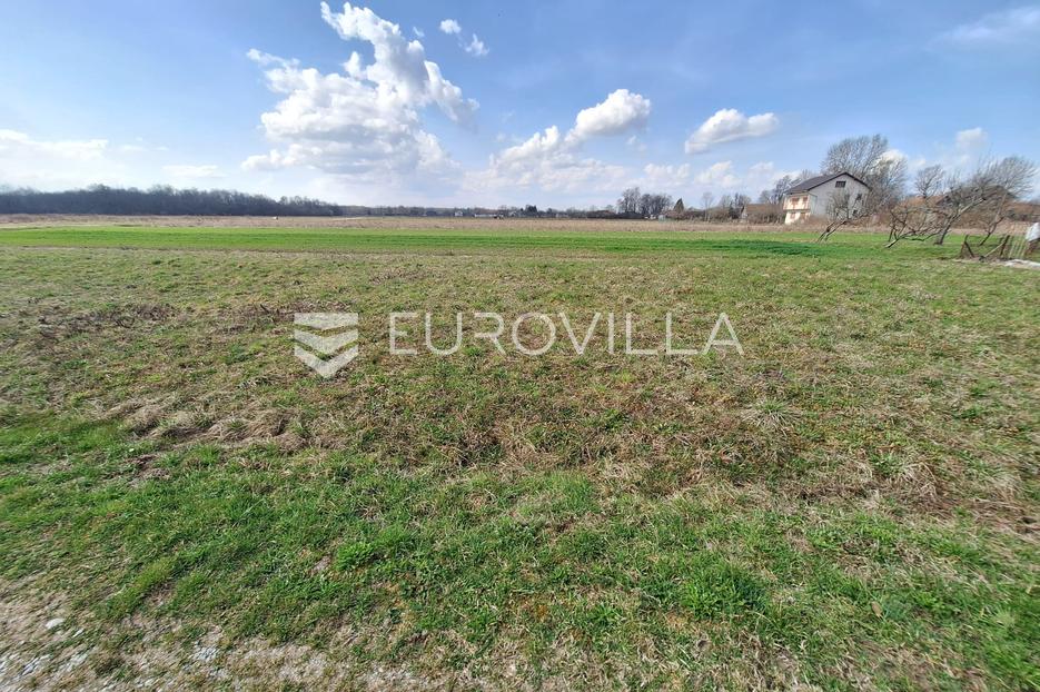 Pozemok Na predaj -  Karlovac - Okolica