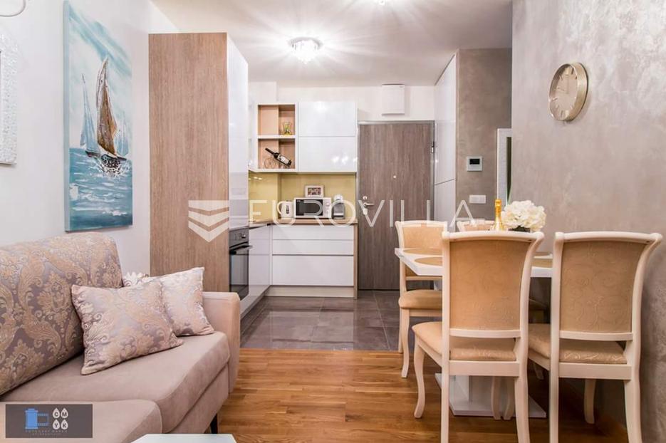 Appartamento In vendita -  Split - Okolica