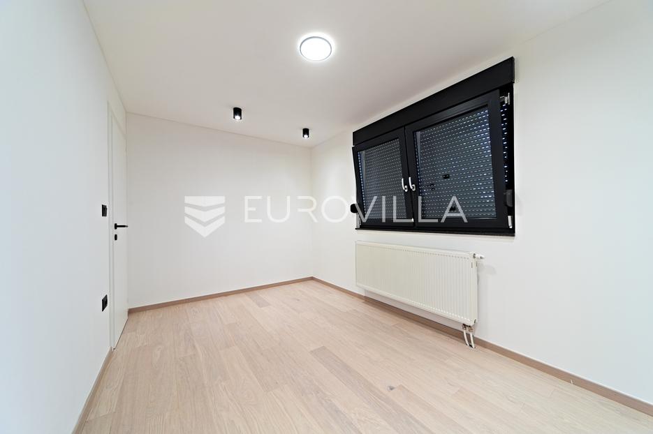Maison À vendre -  Osijek