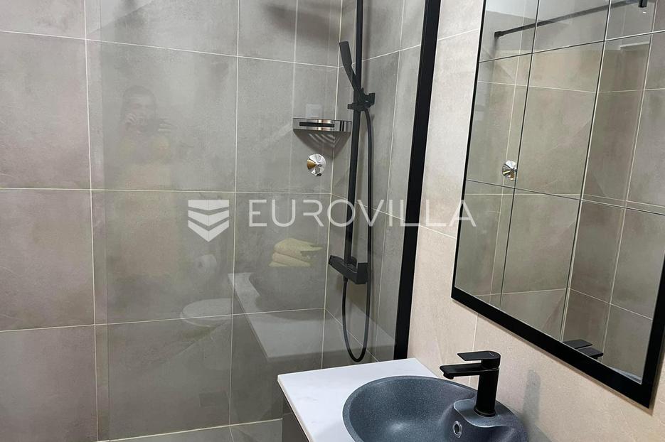 Apartma Na predaj - Primorsko-goranska Rab