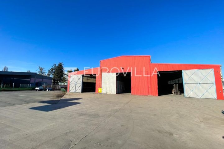 Business premises for sale 1255 m² – Donji Miholjac