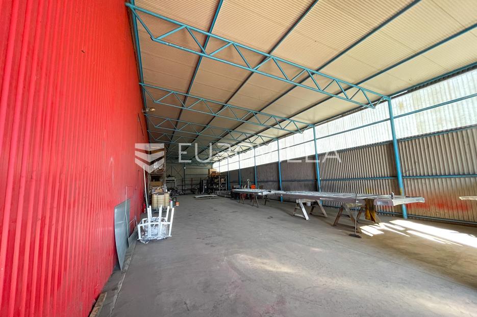 Locaux commerciaux À vendre -  Donji Miholjac