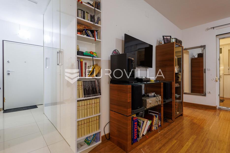 Apartment Zu verkaufen -  Pula