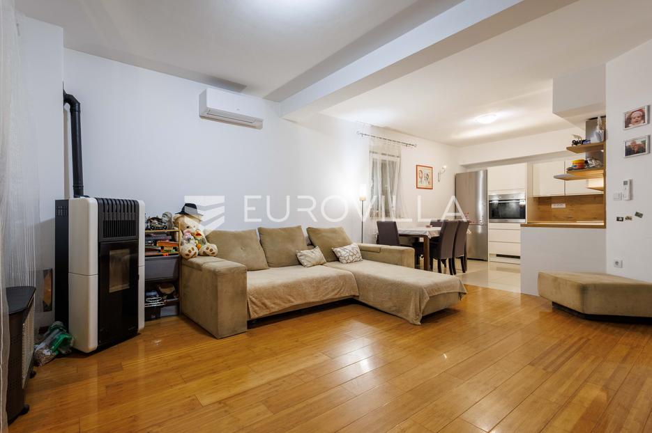 Apartment Zu verkaufen -  Pula