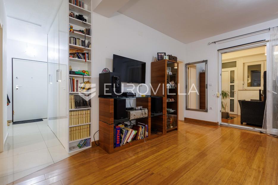 Apartment Zu verkaufen -  Pula