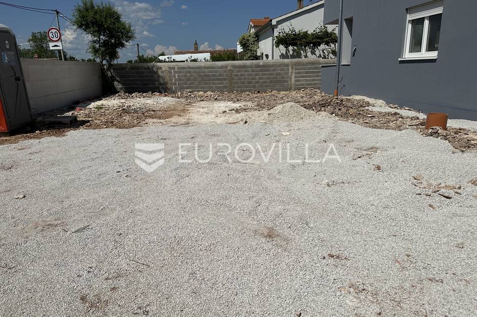 Appartamento In vendita -  Ližnjan