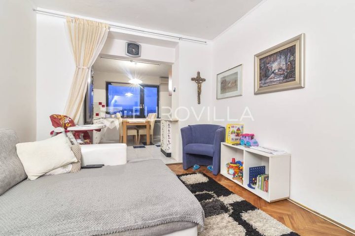 Haus zu verkaufen 439 m² – Donji Bukovac