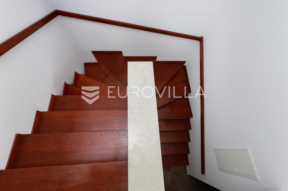 Haus Zu verkaufen - Primorsko-goranska Kostrena